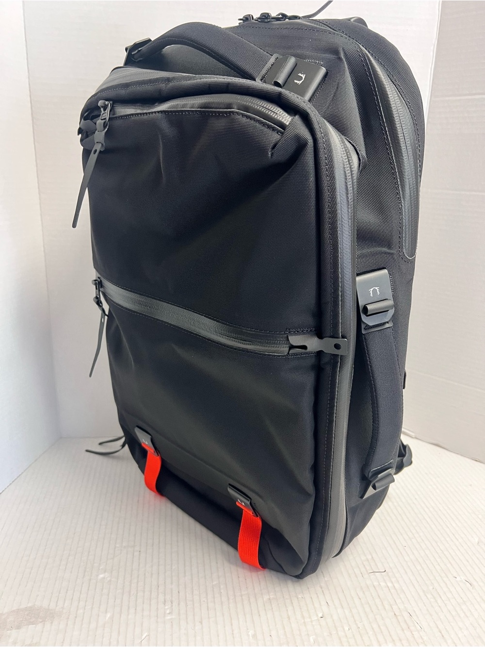 Black Ember Citadel R3 (25L) Backpack Business Bag w/Accessories